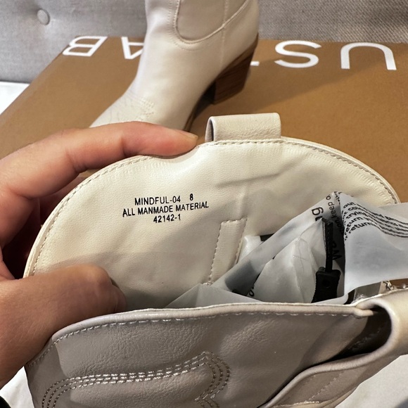 Cowboy boots - Picture 3 of 8